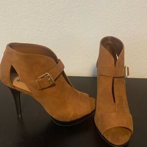 Brown 8 1/2 size heels
